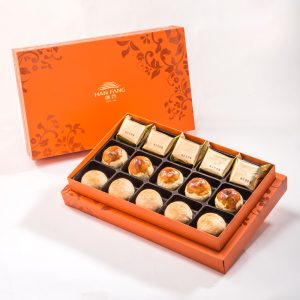 【Orange Gold】15 pcs Gift Box★Pineapple Cake*5 + Salty Yolk Mung Bean Mooncake*5 + White Bean And Mung Bean Mixed Mooncake*5